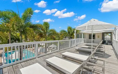 Photo 2 - Stunning 2BR Suite, Just Steps to the Beach
