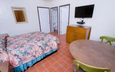 Photo 4 - Mission Bell Motel