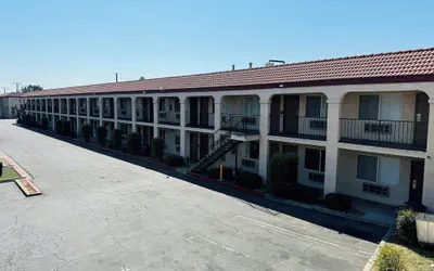 Photo 2 - Casa Blanca Hotel - Azusa, Los Angeles