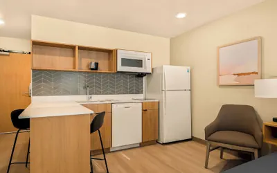Photo 3 - LivAway Suites- Missoula