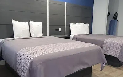 Photo 4 - Platinum inn