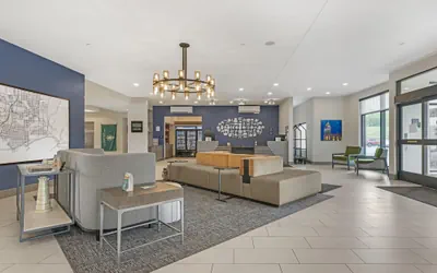 Photo 3 - Best Western Plus Marquette Hotel & Suites