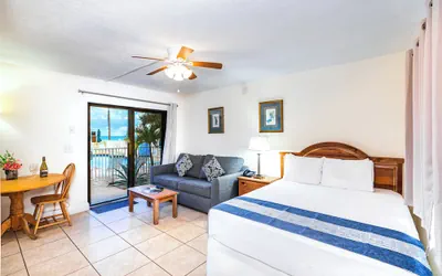 Photo 4 - Emerald Seas Deerfield Beach Club