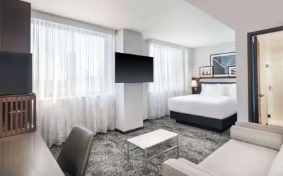 Photo 5 - DoubleTree by Hilton Long Island City, NY