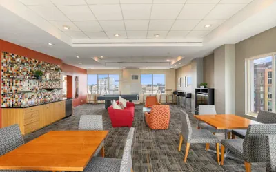 Photo 2 - Crystal City Apartments near Reagan Airport - We Host