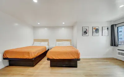 Photo 4 - Casablanca Inn
