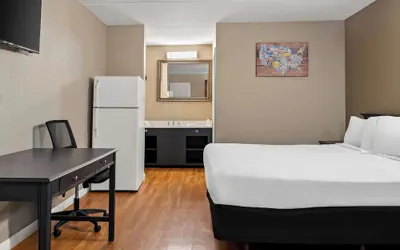 Photo 5 - Americas Best Value Inn Danville