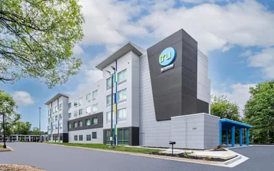 Photo 2 - Tru By Hilton Commerce