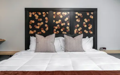 Photo 4 - The Lincoln Boutique Motel