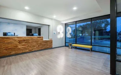 Photo 3 - ECHO Suites Extended Stay by Wyndham Madison