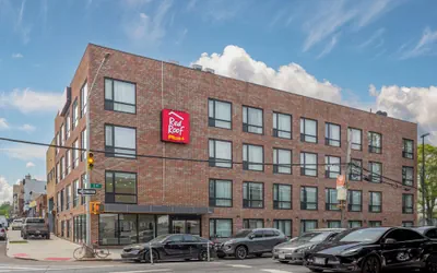 Red Roof Inn PLUS+ Brooklyn - 3rd Ave