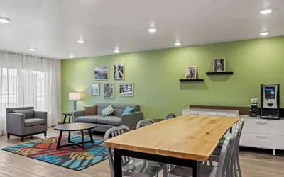Photo 4 - Woodspring Suites Loves Park Rockford