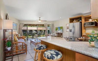 Photo 5 - Waiohuli Beach Hale Ocean View Condos with Parking