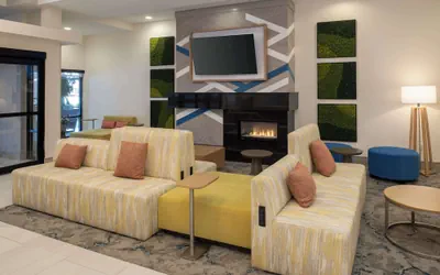 Photo 2 - Hilton Garden Inn Tacoma Downtown