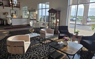 Photo 2 - Precious Hotel