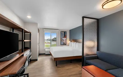 Photo 2 - Everhome Suites Bastrop By Choice Hotels