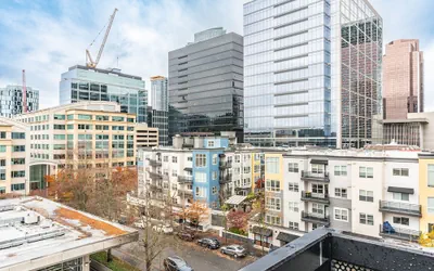 Sophari Downtown: Bellevue Apartments