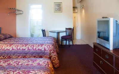 Photo 4 - NASSAU HOLIDAY MOTEL