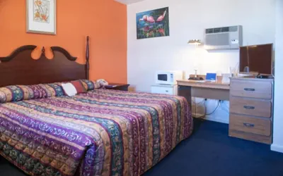Photo 5 - NASSAU HOLIDAY MOTEL