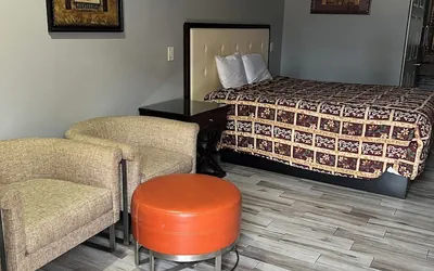 Photo 3 - Amber Motel