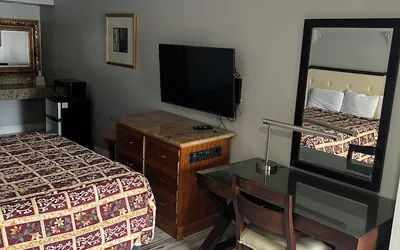 Photo 5 - Amber Motel