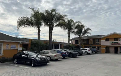 Photo 2 - Amber Motel