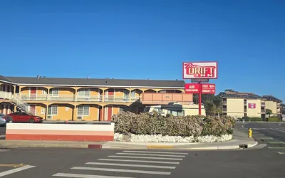 Photo 2 - Drift Inn