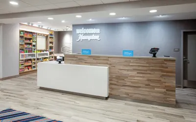 Photo 2 - Hampton Inn & Suites La Grande, Or