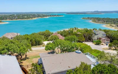 Photo 3 - 4 2 wow 180 Lake Views hot tub Pickleball Tennis POA Court EV Charger Wheelchair Ramp POA Pool