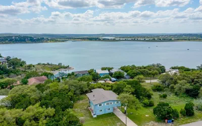 Photo 4 - 4 3 two King Beds Perfect Sunset Lake Views Pickleball Fire pit Lvl2 EV POA Pool