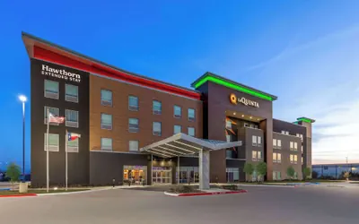 Photo 2 - Hawthorn Extended Stay by Wyndham DeSoto