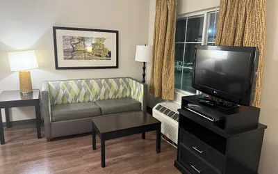 Photo 3 - MainStay Suites Washington Dulles Airport