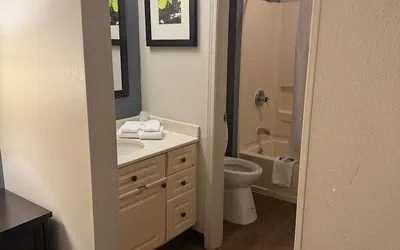 Photo 4 - MainStay Suites Washington Dulles Airport