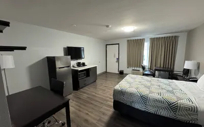 Photo 5 - Studio 6 Suites Vancouver, Wa - Waterfront