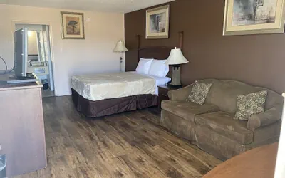 Photo 5 - Economy Hotel Montgomery