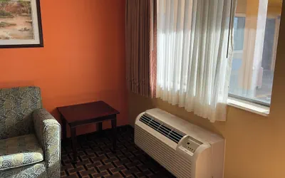 Photo 4 - Executive inn & Suites