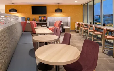 Photo 4 - Home2 Suites By Hilton Woodland Sacramento