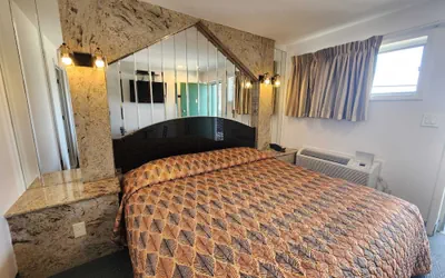 Photo 4 - Domino Motel