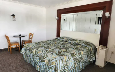 Photo 5 - Westview Motel