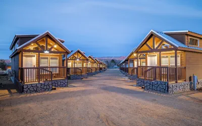 Photo 2 - Arches Hut