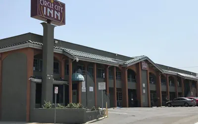 Photo 2 - Corona Inn