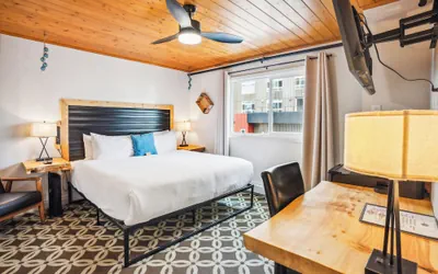 Photo 4 - Highliner Hotel