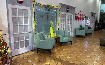 Photo 4 - Contessa Inn