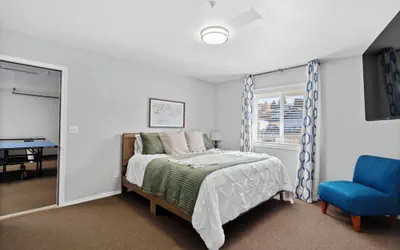 Photo 3 - Library INN LLC