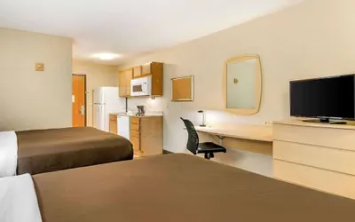 Photo 2 - Birch Hill Suites South Bend