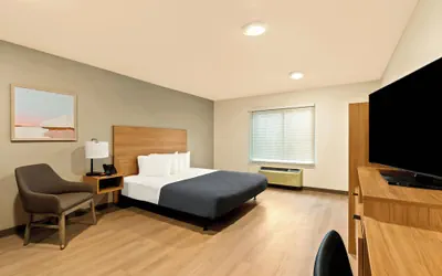 Photo 5 - LivAway Suites- Syracuse