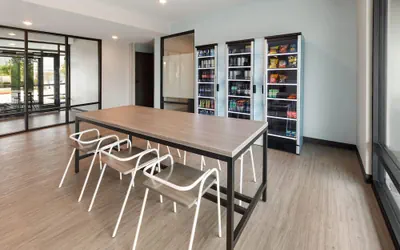 Photo 4 - ECHO Suites Extended Stay by Wyndham Houston Pasadena Fwy Pl
