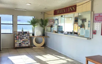 Photo 3 - Deluxe Inn Motel By Oyo Grand Prairie Interstate 30