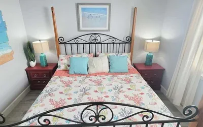 Photo 4 - Luxury Remodel - Beachview - 2 Bedr
