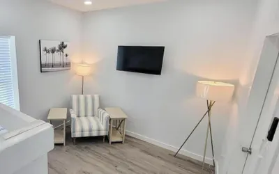 Photo 4 - 2 Levels - Heated Pool - New Townhome #4